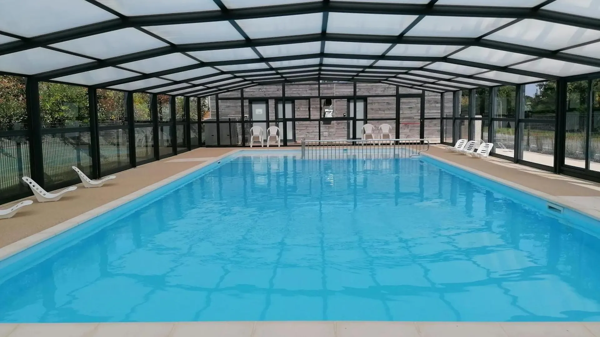 Chalet Enchanteur A Arzal Avec Vue Sur Lac Et Piscine Partagee